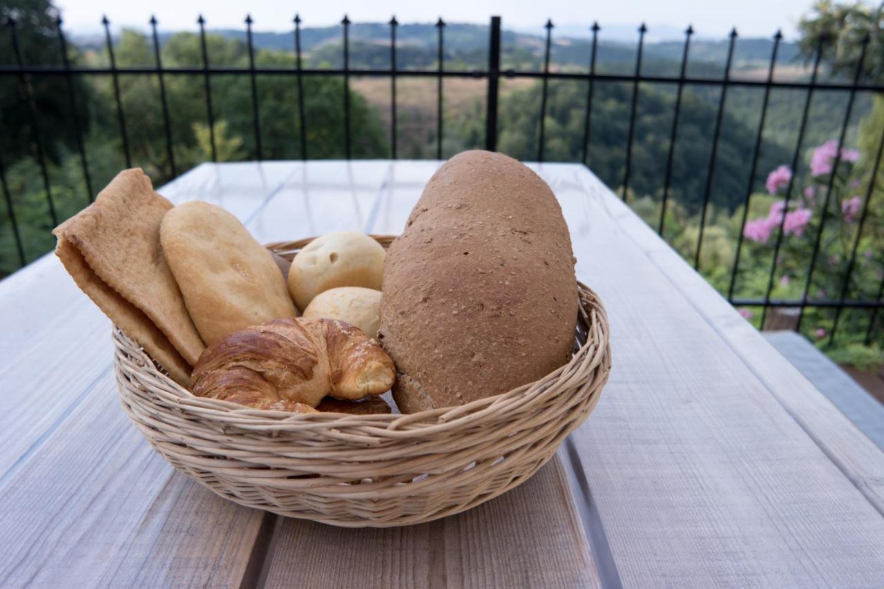 Agriturismo Anna-Rosa Legoli Eksteriør bilde